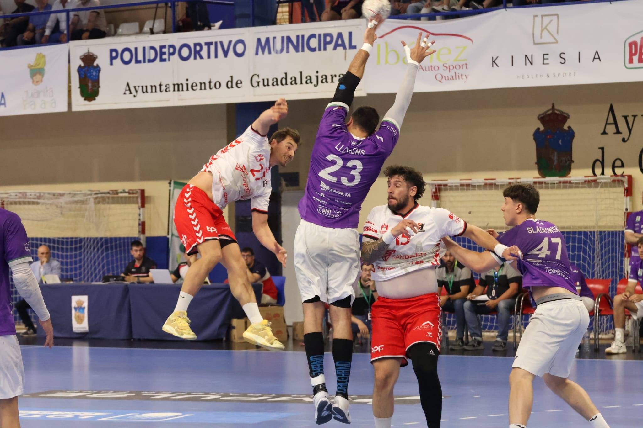  Fabrizio Casanova y Tomás Moreira durante el partido